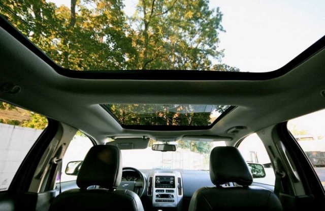 Difference between moonroof and sunroof bmw #3